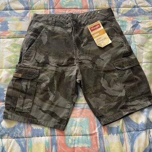 Wrangler cargo shorts